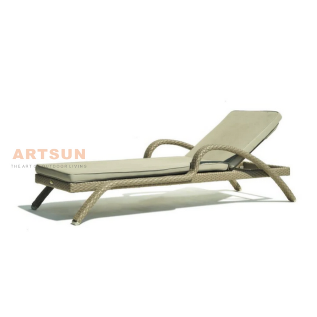Ratán resistente a la intemperie Ratán reclinable Chaise Lounge para relajación junto a la piscina