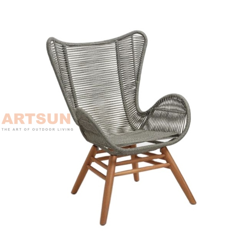 Sillón de cuerda con respaldo orejero y otomana