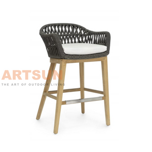 Silla de bar de exterior de teca con reposabrazos de cuerda tejida a mano