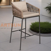 Taburete de bar para exterior tejido de cuerda moderno con asiento acolchado y estructura de aluminio