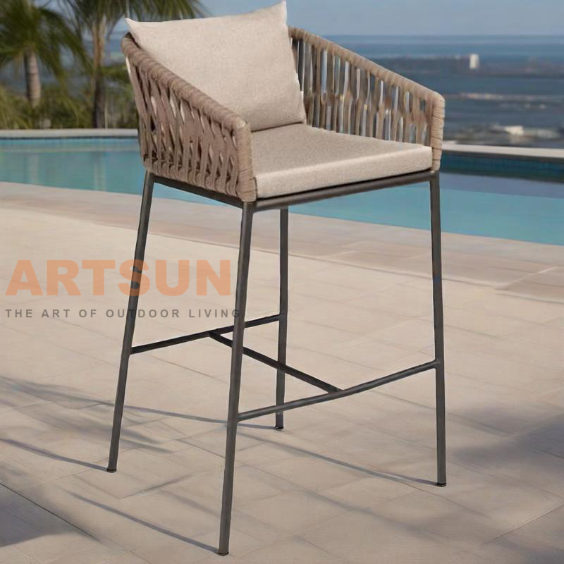 Taburete de bar para exterior tejido de cuerda moderno con asiento acolchado y estructura de aluminio