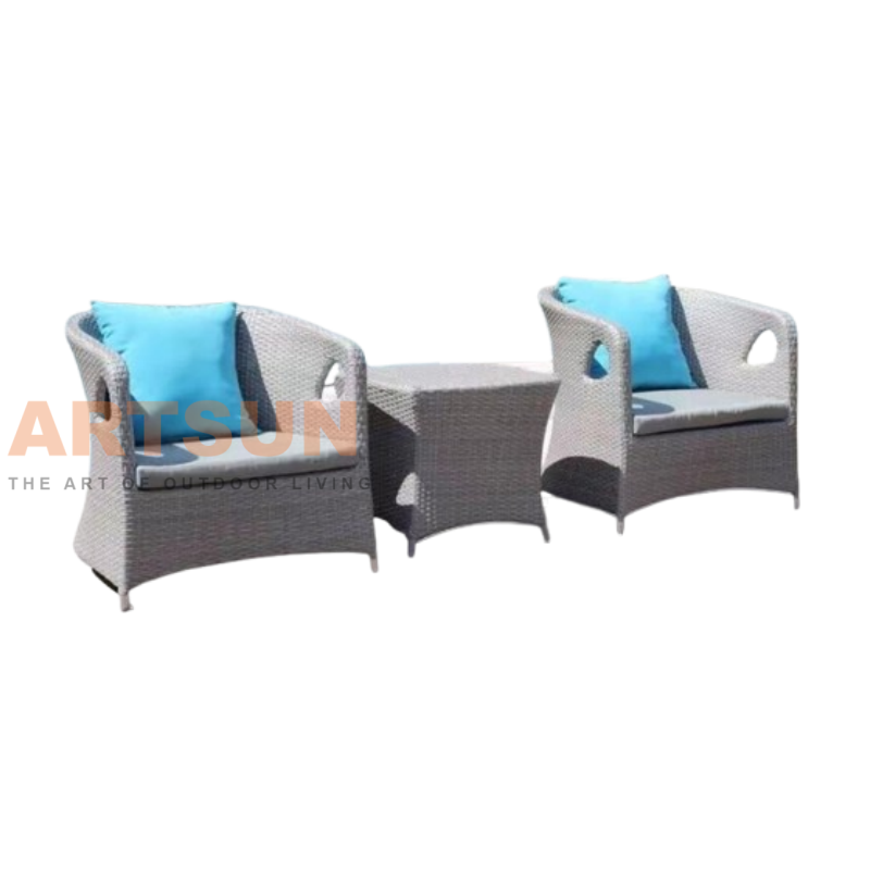 Juego de mesa de centro de ratán con 2 sillas de ratán