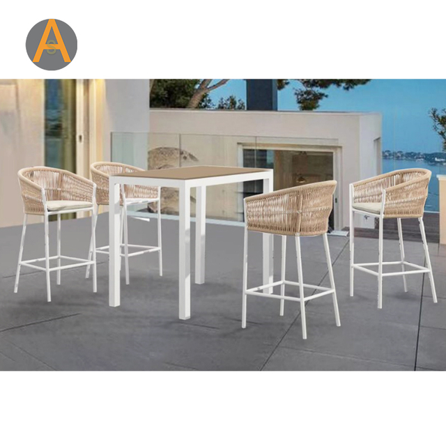 Set de mesa de barra de balcón de patio tejido de cuerda más favorable