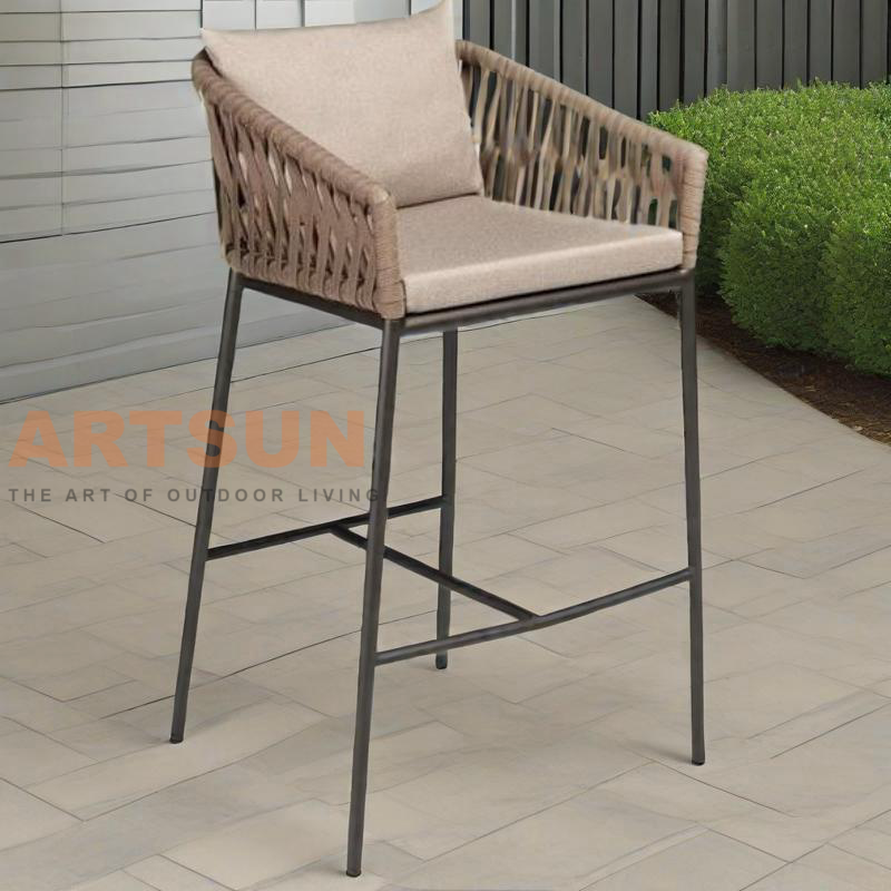 Taburete de bar para exterior tejido de cuerda moderno con asiento acolchado y estructura de aluminio
