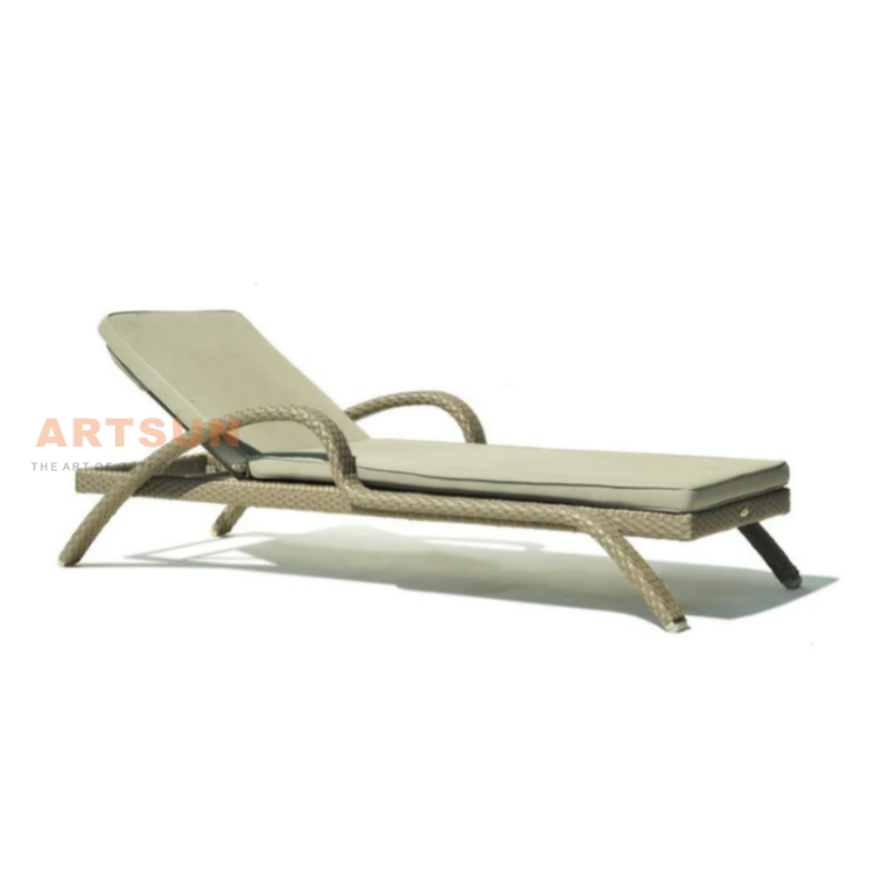 Ratán resistente a la intemperie Ratán reclinable Chaise Lounge para relajación junto a la piscina