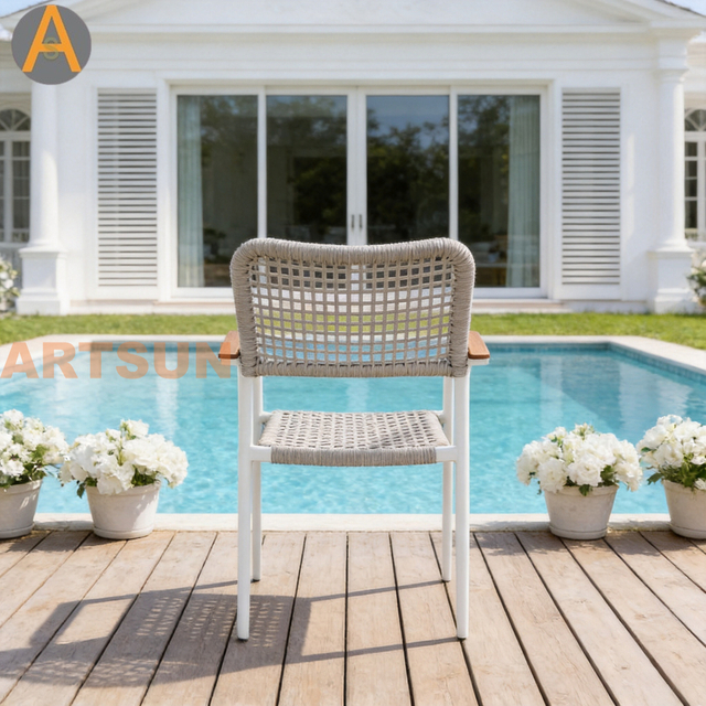 Nuevo diseño premium apilable Patio al aire libre Jardín Tejido de cuerdas Garantía resistente a la intemperie Silla de comedor para Resort Hotel Villa Restaurante Hospitalidad junto a la piscina