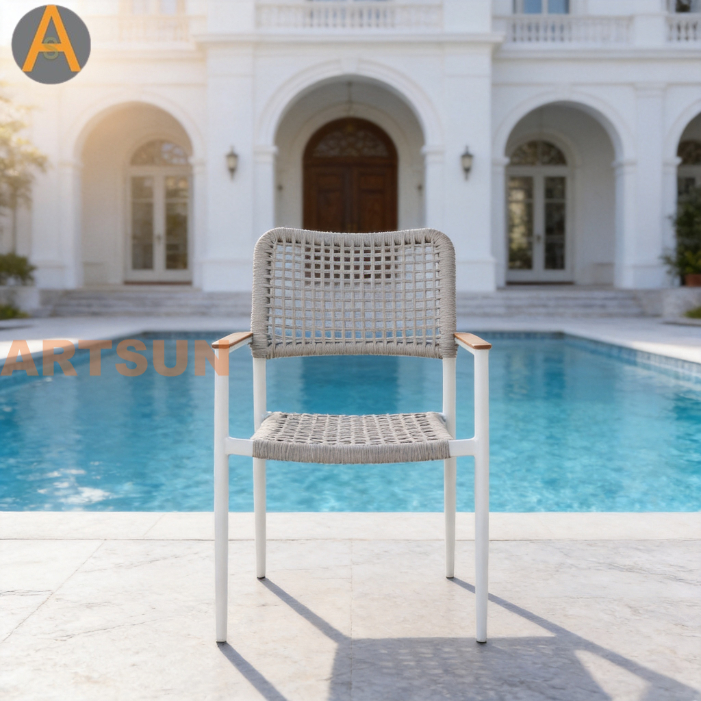 Nuevo diseño premium apilable Patio al aire libre Jardín Tejido de cuerdas Garantía resistente a la intemperie Silla de comedor para Resort Hotel Villa Restaurante Hospitalidad junto a la piscina